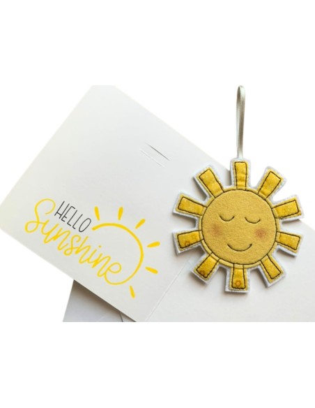 Decorazione artigianale con sole in feltro ricamato, incluso biglietto - HELLO SUNSHINE