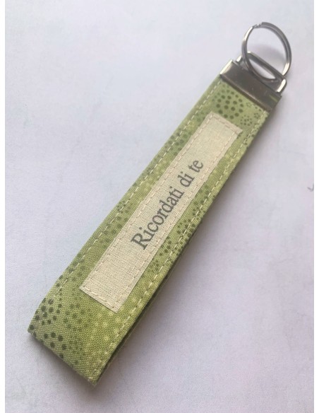 Portachiavi artigianale "Ricordati di te" - Esclusivo accessorio ispirazionale verde