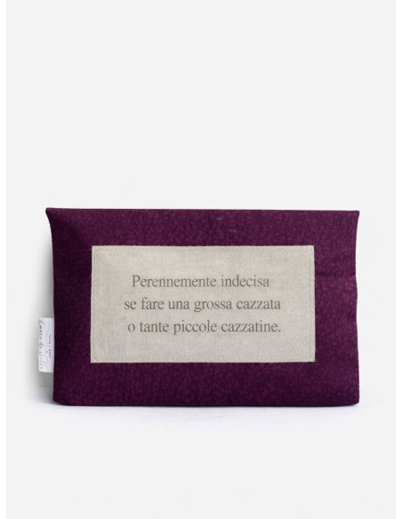 Pochette artigianale - Perennemente indecisa se fare una grossa cazzata o tante piccole calzatine - viola