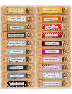 Set sorpresa di 10 portachiavi artigianali assortiti,...