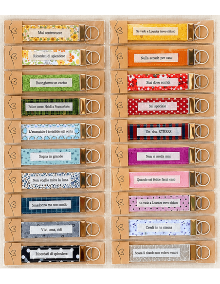 Set sorpresa di 10 portachiavi artigianali assortiti, idee regalo pronte da regalare